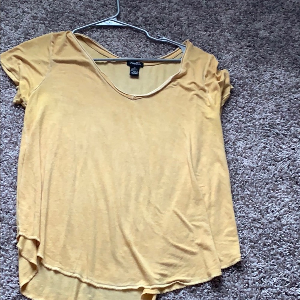 Yellow tshirt